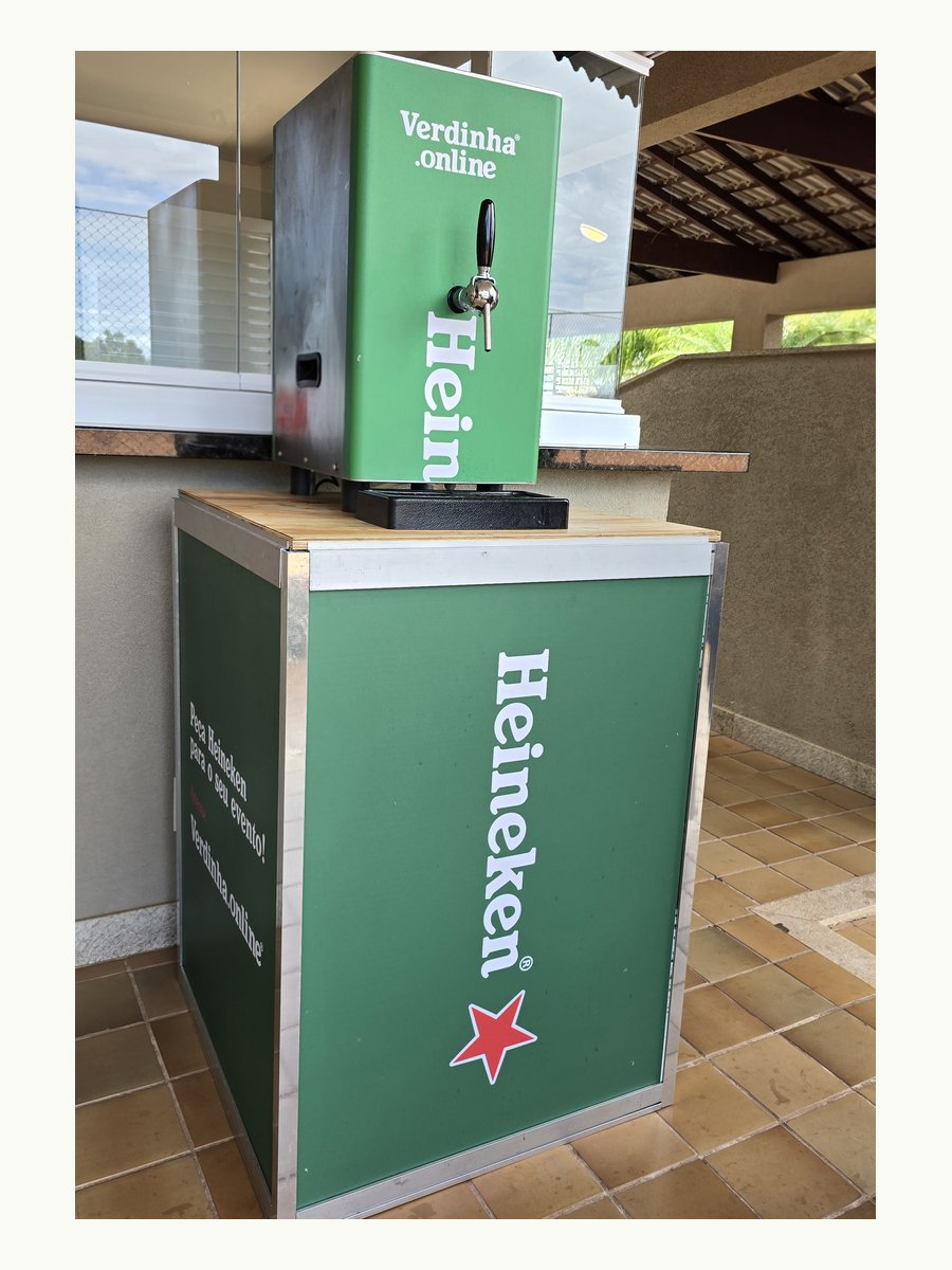 Chopeira com bancada para atendimento em eventos